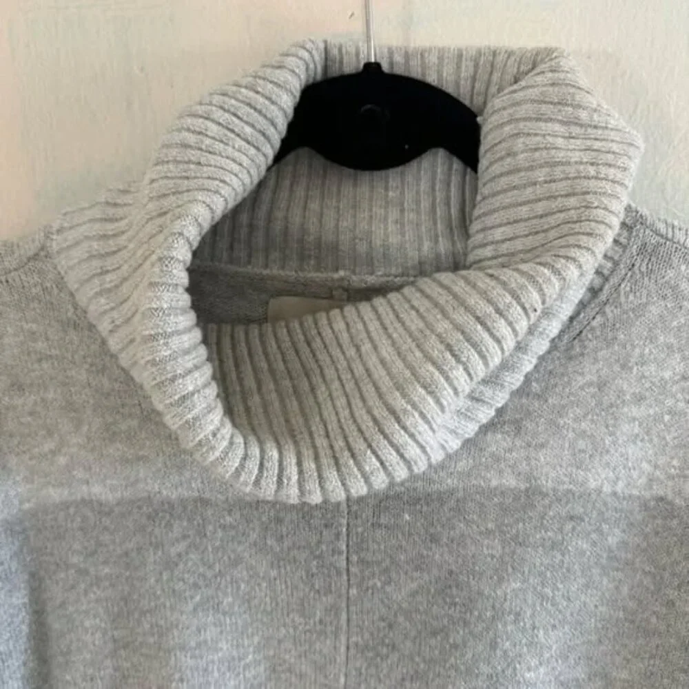 LOFT Oversized Green/Gray Colorblock Pocket Poncho Sweater Gray Ombré Size Small